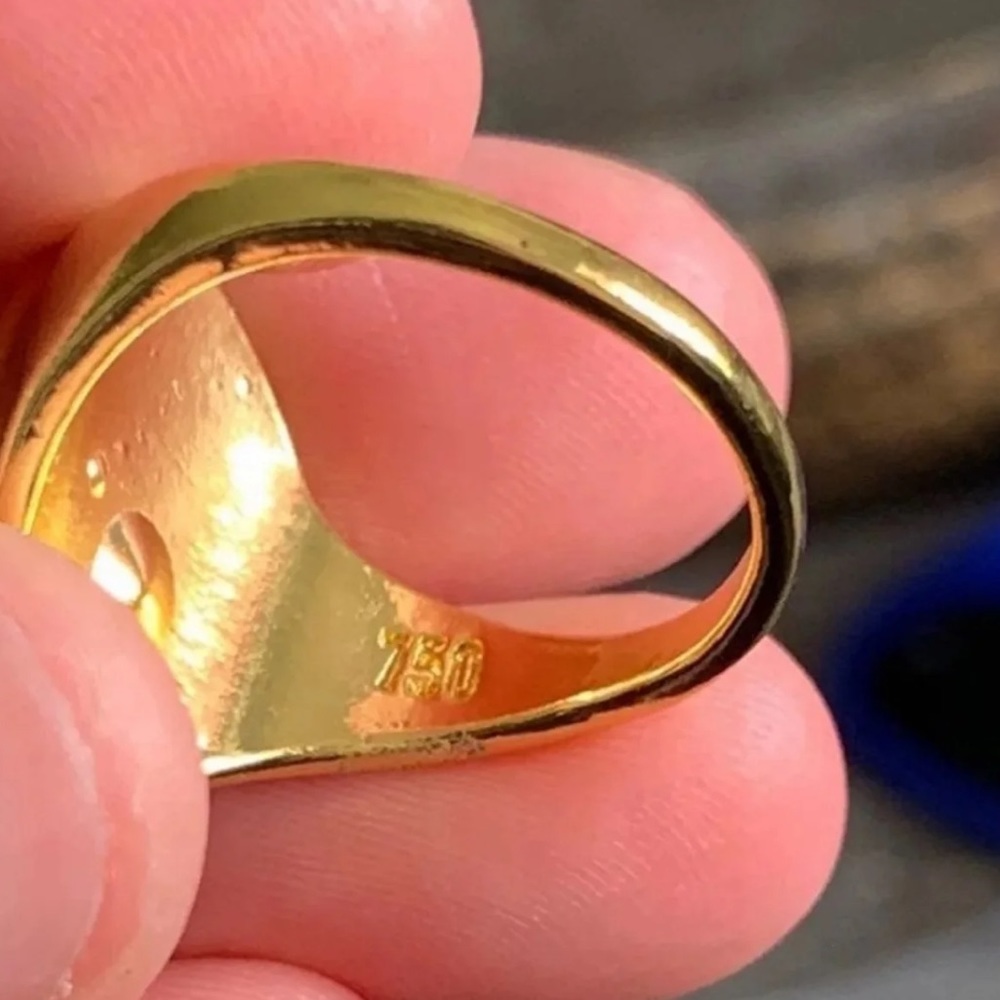 π Gold Floral Carved 750 Engraved Statement Ring π - Picture 5 of 5
